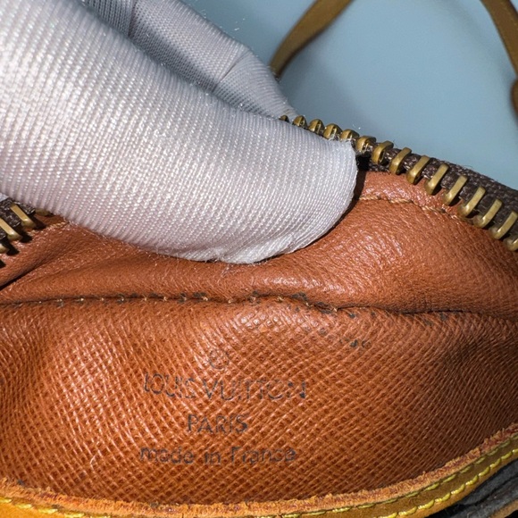 100% Authentic Louis Vuitton Blois - Picture 4 of 16